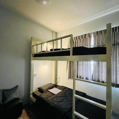 Patone Hostel Ayutthaya Eksteriør bilde