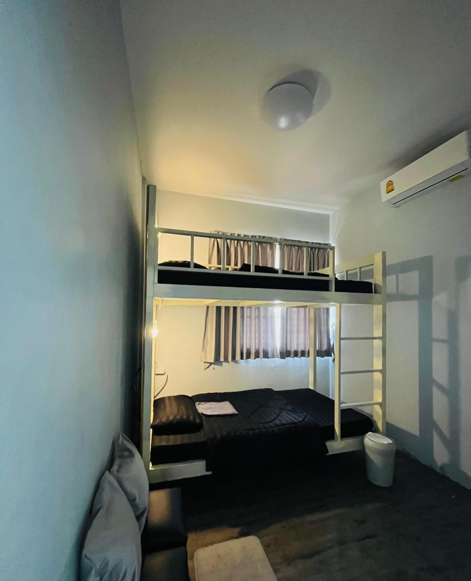 Patone Hostel Ayutthaya Eksteriør bilde