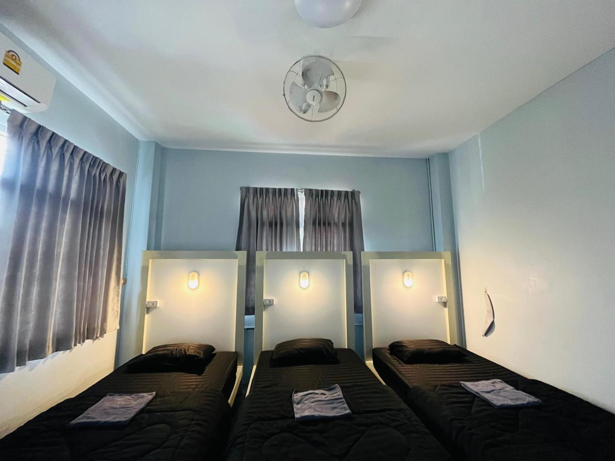 Patone Hostel Ayutthaya Eksteriør bilde