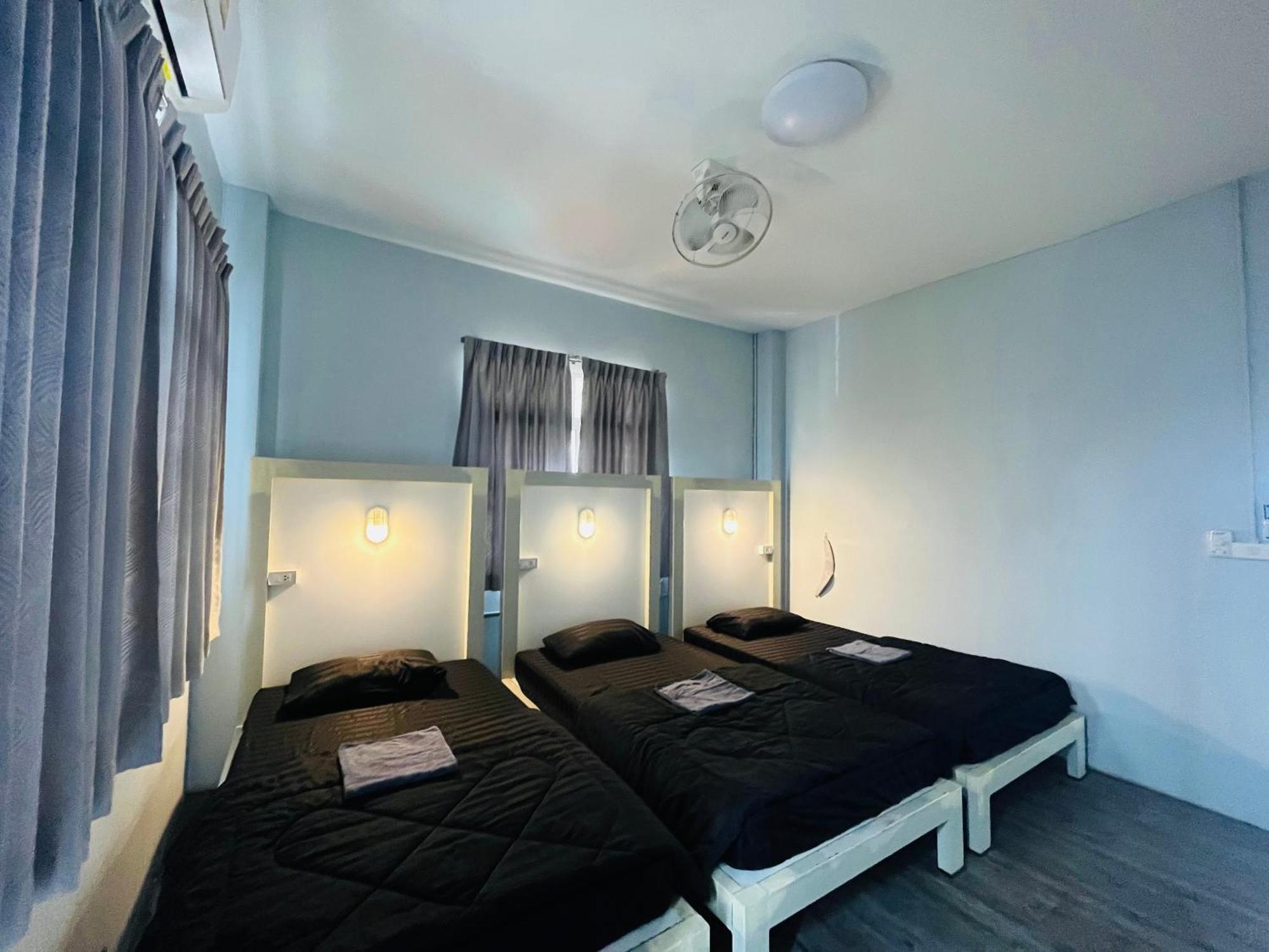 Patone Hostel Ayutthaya Eksteriør bilde