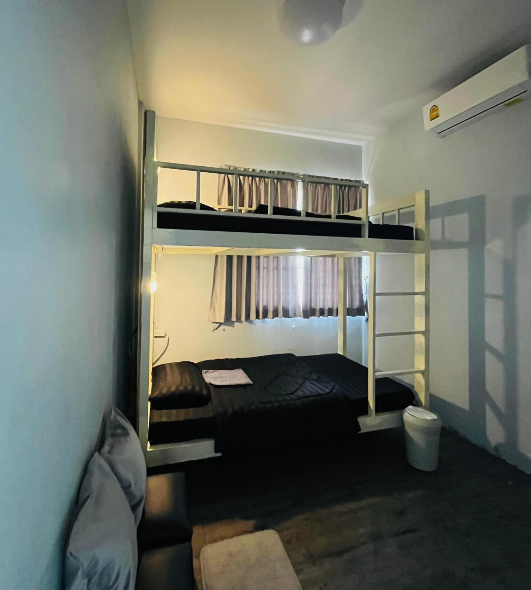 Patone Hostel Ayutthaya Eksteriør bilde